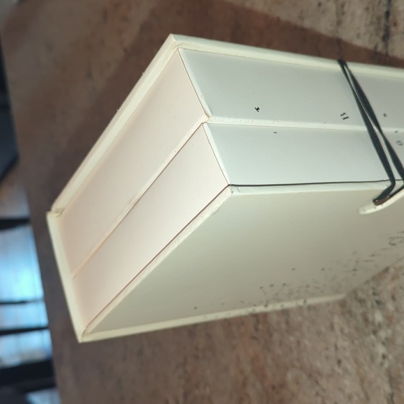 NEW Original Amazon Kindle - Picture 9 of 10